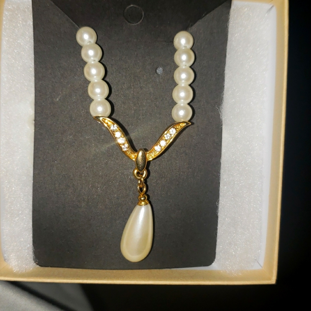 Vintage Faux Pearl Necklace